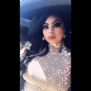 Meet your Posher, Cynthia